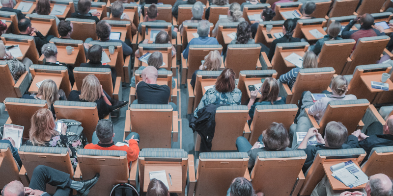 Here's How To Grow Your Network Using Twitter at Conferences